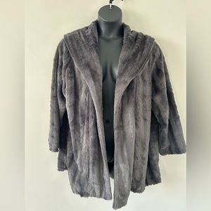 Slinky Brand Faux Fur grey Jacket women’s size 1x